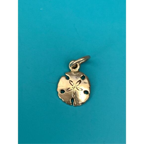 Sand Dollar Sterling Silver Jewelry Charm #beach #shells - Picture 1 of 3